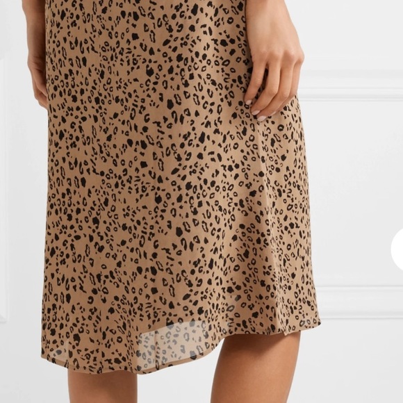 Reformation Mia leopard-print midi skirt 12 - Picture 4 of 8